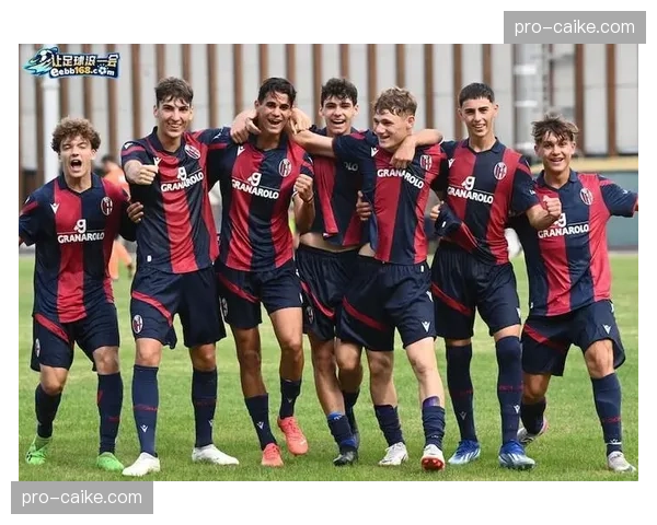 尤文图斯主场对阵博洛尼亚，斯帕莱蒂球队冲击前四关键战